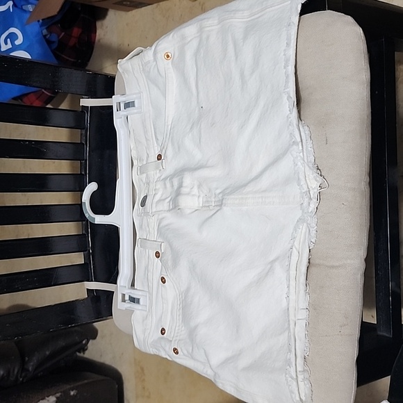 Levi's Cream Denim Skirt Jean.mini Size 27 - Picture 1 of 8